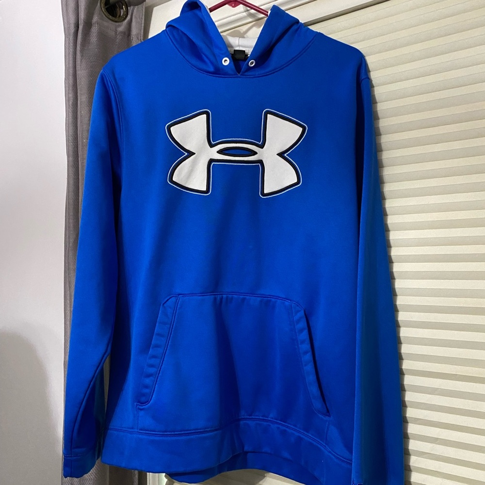 Like new Under Armor Sweatshirt!